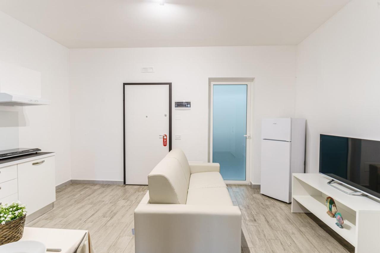 Aparthotel Le Marine Bisceglie Buitenkant foto