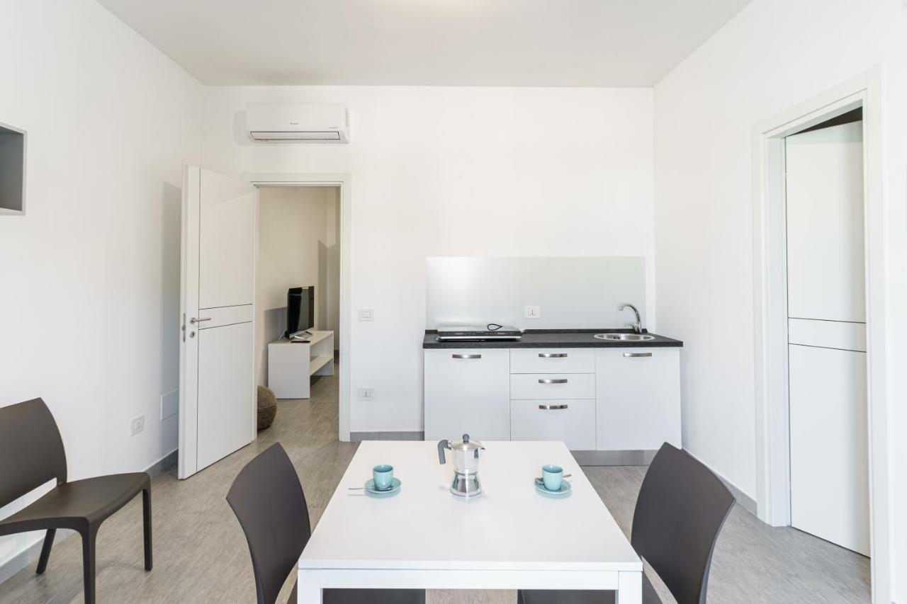 Aparthotel Le Marine Bisceglie Buitenkant foto